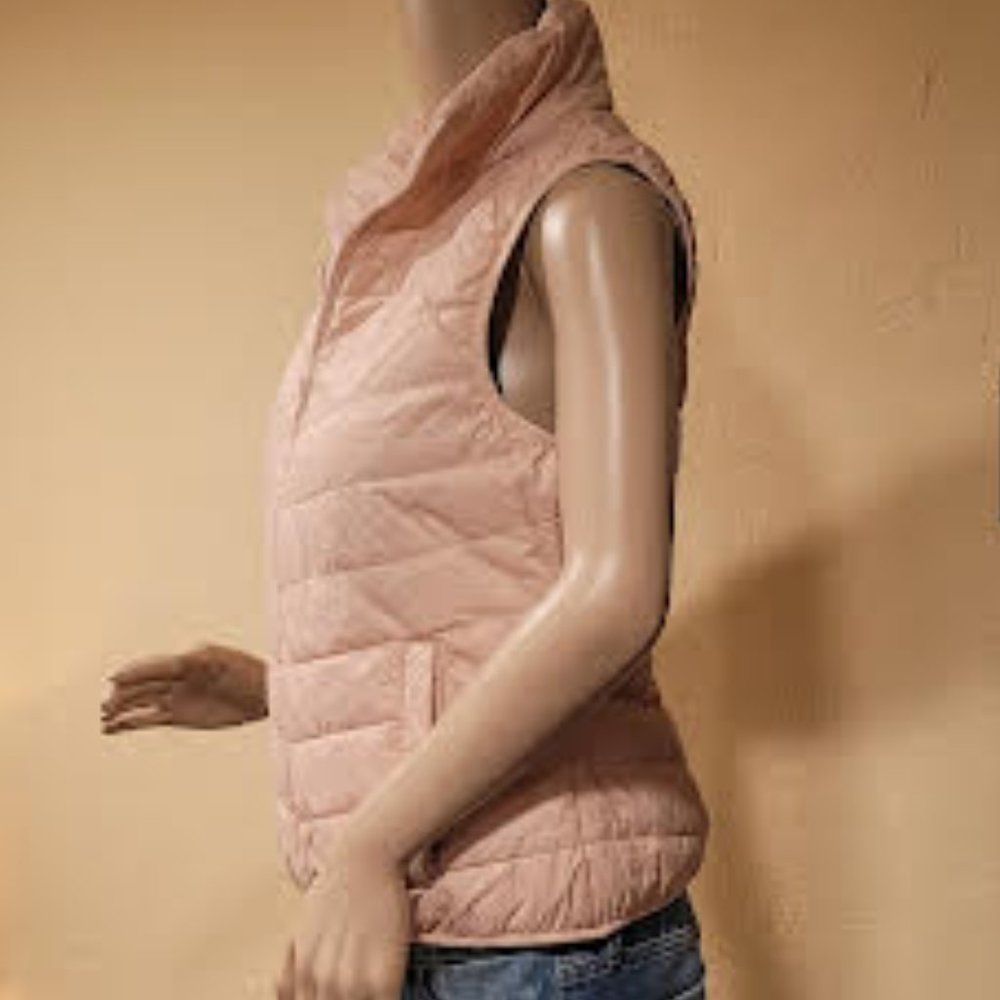 NWT Arizona Jean Company Rose Quartz women's medium lightweight puffer vest - Picture 6 of 9